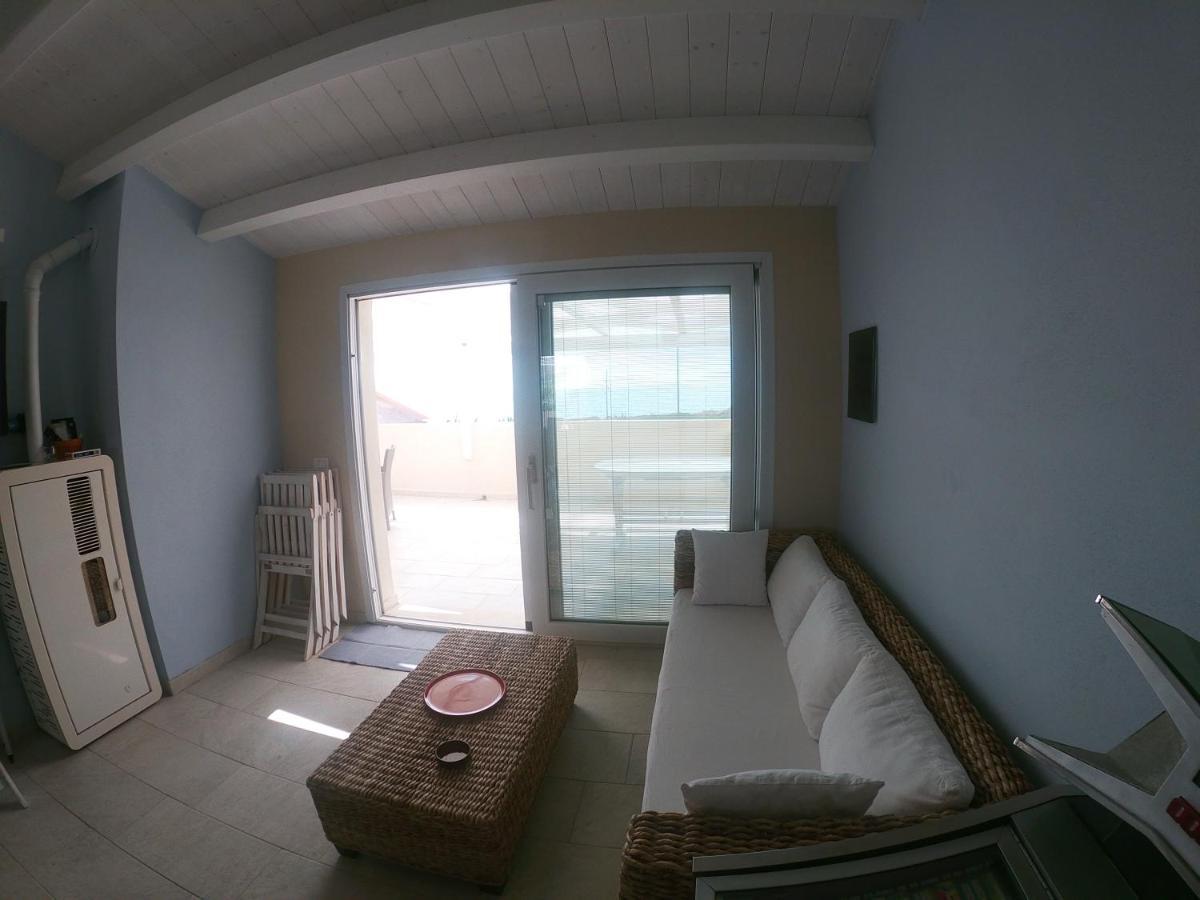 Fronte Mare S'Arena Scoada Apartment Putzu Idu Exterior photo